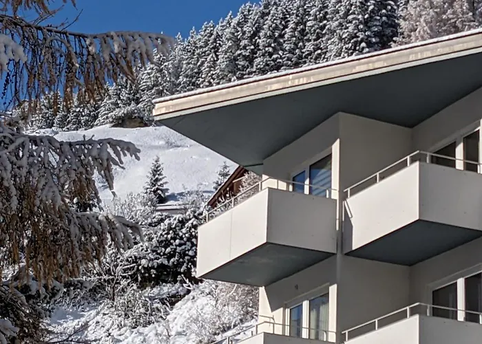 Haus Zervreila شقة